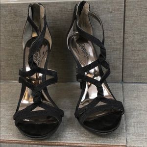 High heel sandals (Carlos Santana)